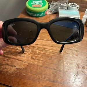 Women’s Ray-Ban sunglasses